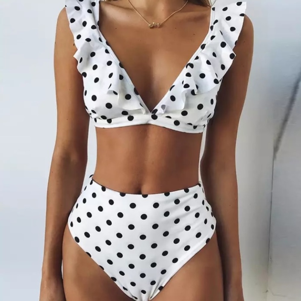 5 ⭐️ Fave ! MIRANDA White Polka Dot Bikini - Picture 2 of 8